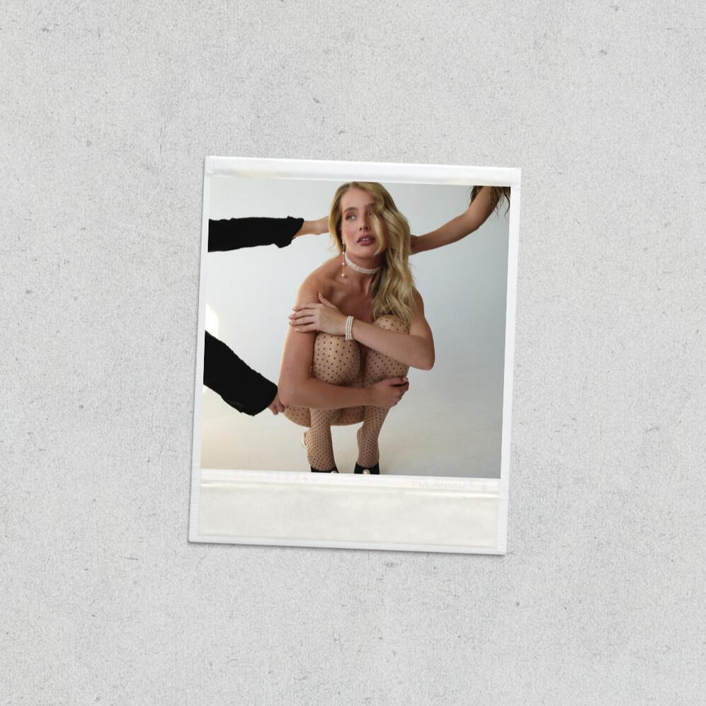 NAIIA GRAPHIC DESIGN