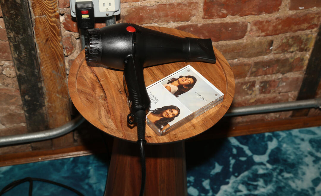 Headdress Salon, Menu Design